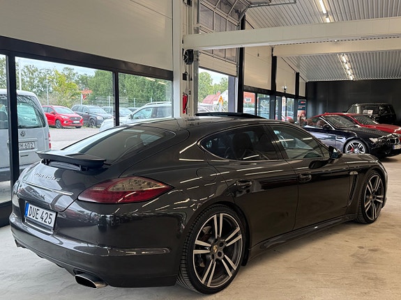 Porsche Panamera 4 14 of 15