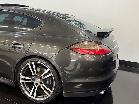 Porsche Panamera 4 4 of 15