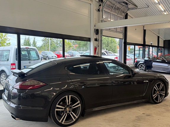 Porsche Panamera 4 15 of 15