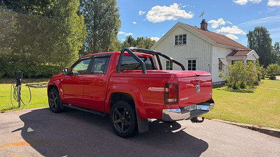 Volkswagen Amarok 2 of 2