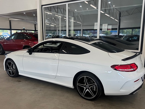Mercedes-Benz C180 11 of 14