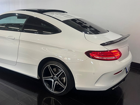 Mercedes-Benz C180 5 of 14