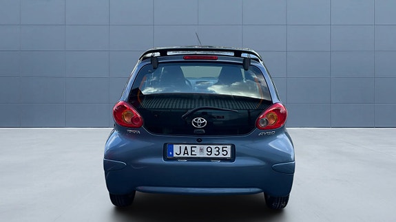 Toyota Aygo 5 of 15