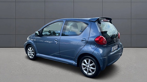Toyota Aygo 7 of 15