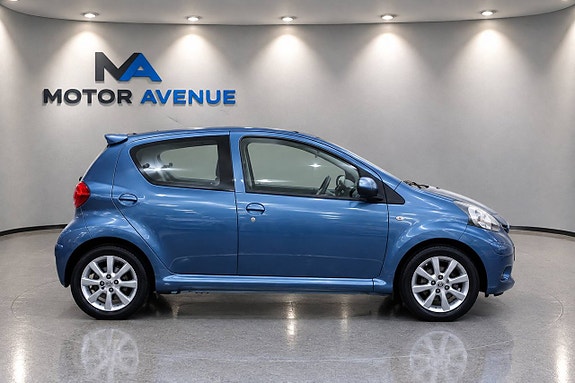 Toyota Aygo 3 of 15