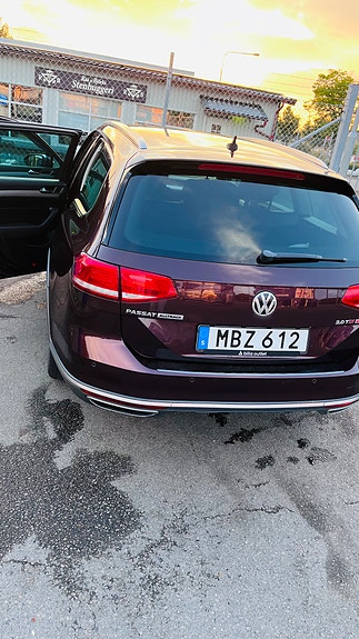 Volkswagen Passat Alltrack 10 of 19