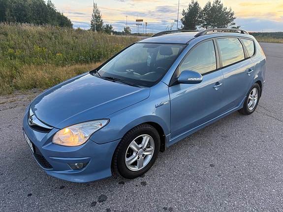 Hyundai i30 3 of 25