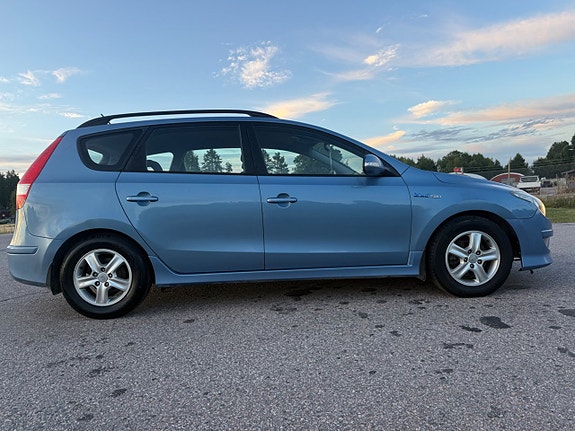 Hyundai i30 12 of 25