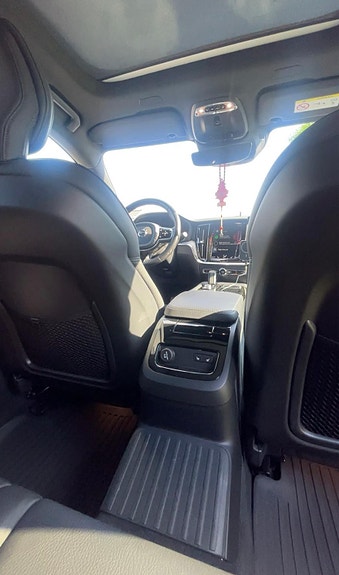Volvo V60 11 of 17