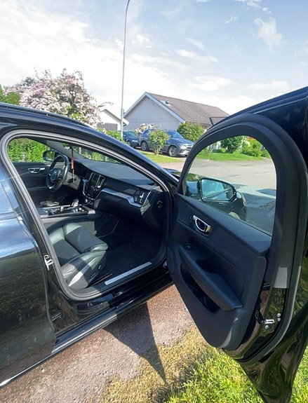 Volvo V60 8 of 17