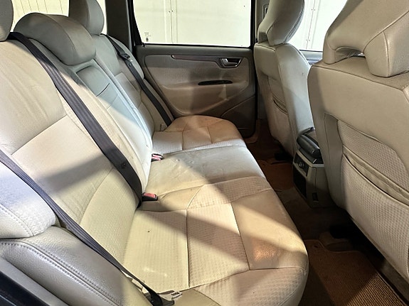 Volvo V70 5 of 11
