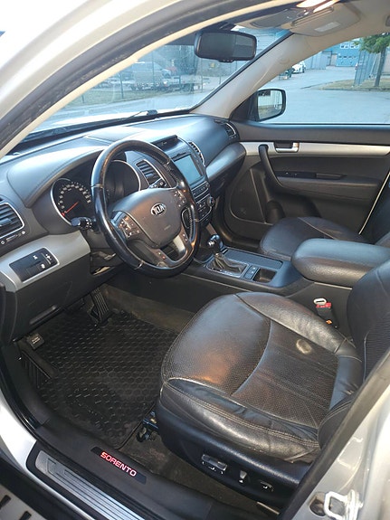Kia Sorento 13 of 15