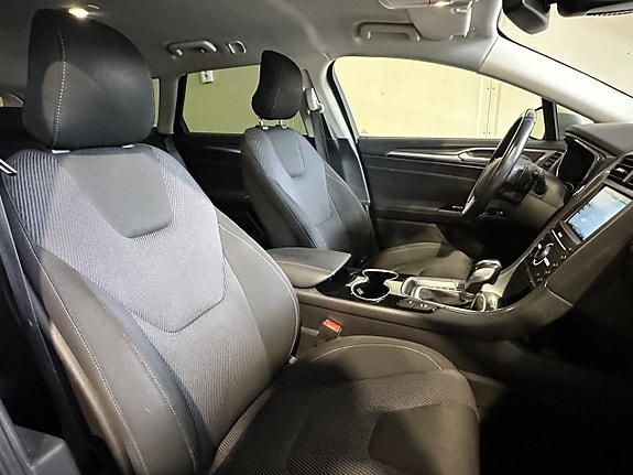 Ford Mondeo 10 of 23