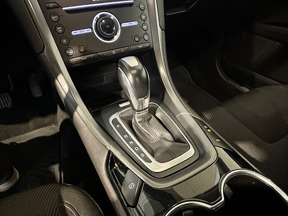 Ford Mondeo 17 of 23