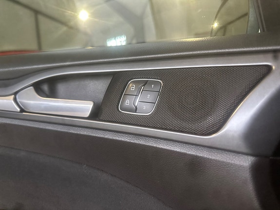 Ford Mondeo 15 of 23