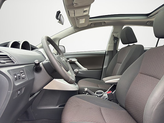 Toyota Verso 13 of 30