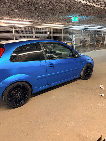 Ford Fiesta 2 of 7