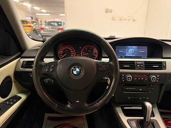 BMW 330xd 5 of 21