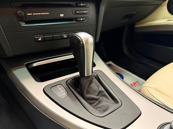 BMW 330xd 9 of 21