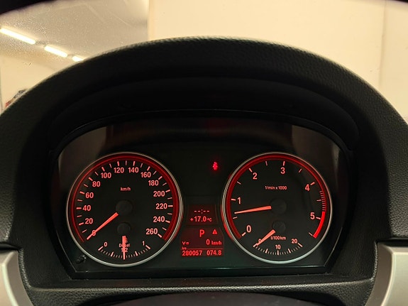 BMW 330xd 6 of 21