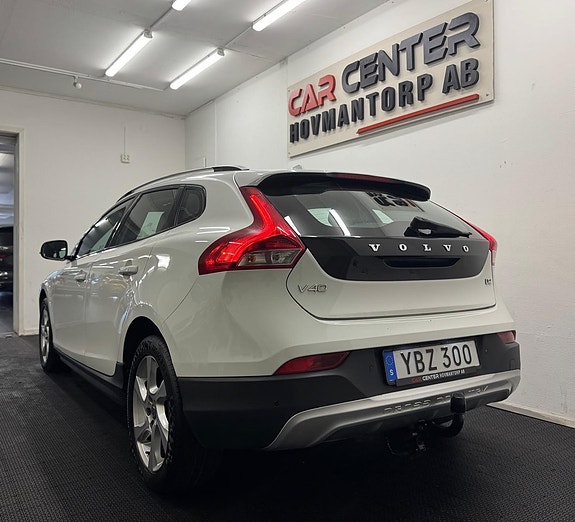 Volvo V40 Cross Country 3 of 20