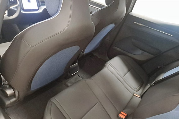 Volvo EX30 8 of 14