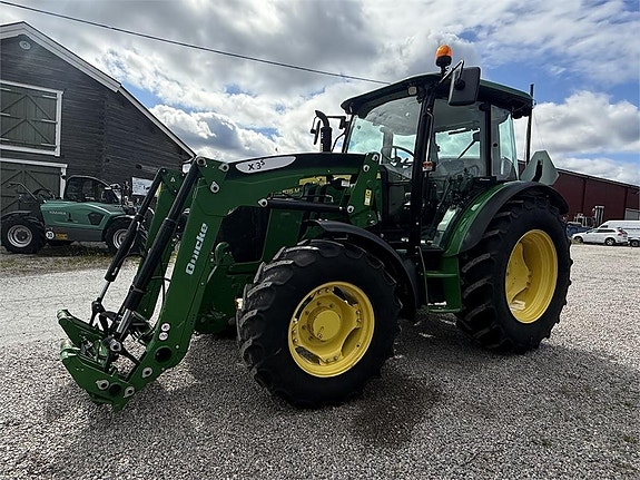 John Deere 5115M 3 of 6