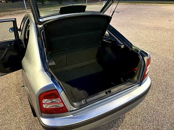 Skoda Octavia 9 of 14