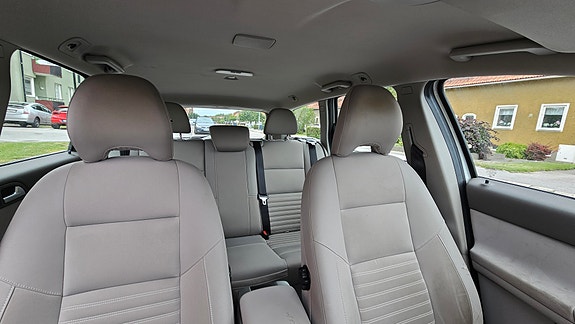 Volvo V50 5 of 6