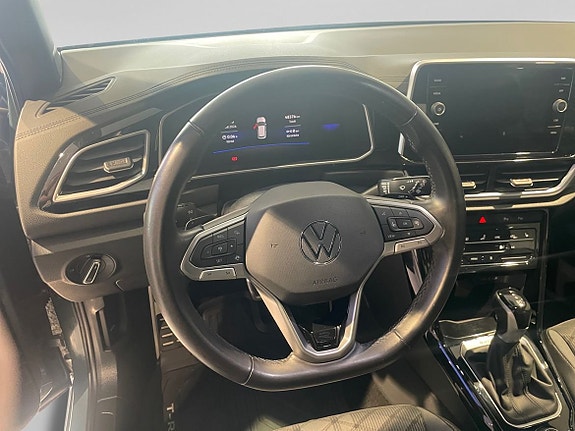 Volkswagen T-Roc 12 of 15