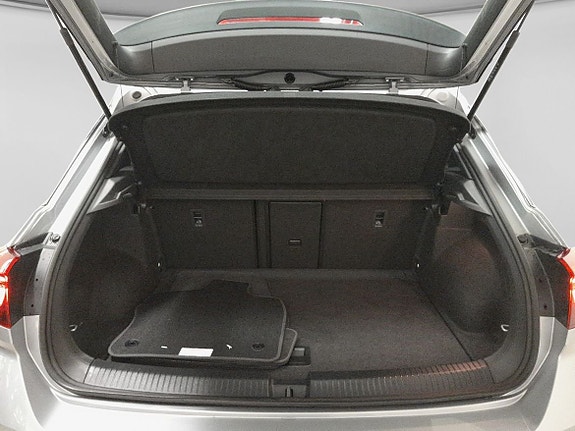 Volkswagen T-Roc 7 of 15
