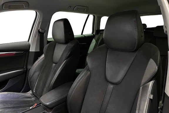 Skoda Octavia 16 of 23