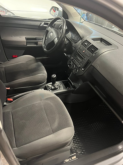Volkswagen Polo 7 of 10