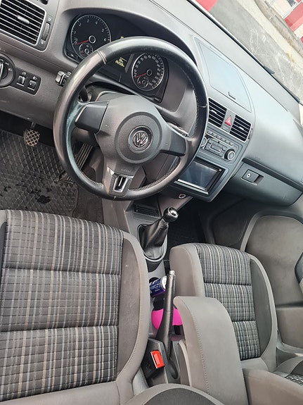 Volkswagen Touran Cross 8 of 9