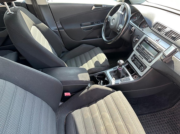 Volkswagen Passat 7 of 8
