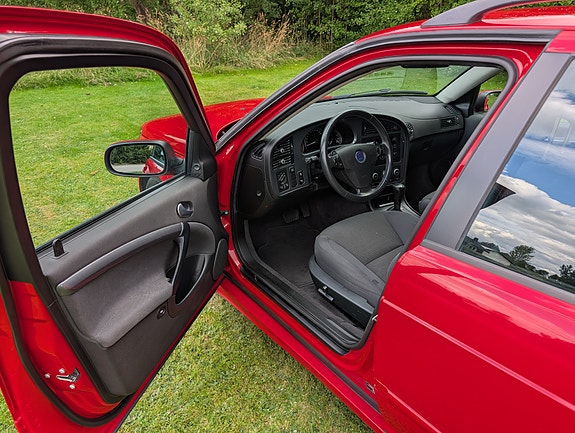 Saab 9-5 9 of 14