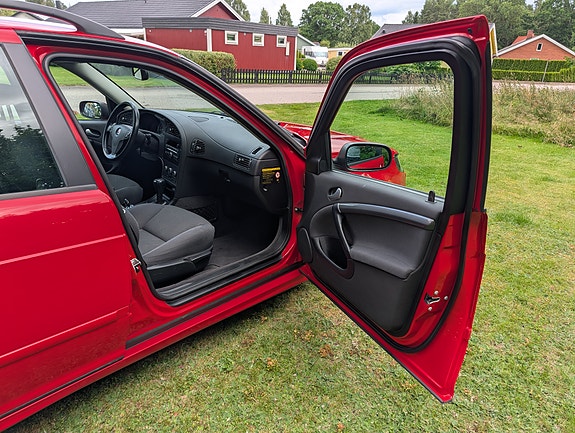 Saab 9-5 13 of 14