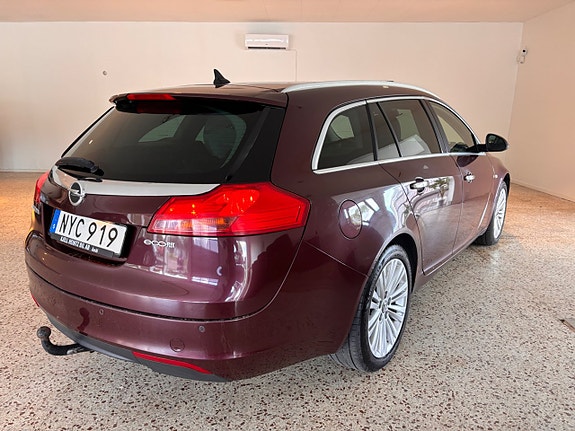Opel Insignia 4 of 7