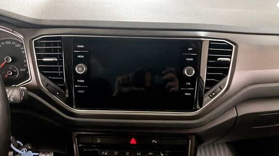 Volkswagen T-Roc 9 of 12