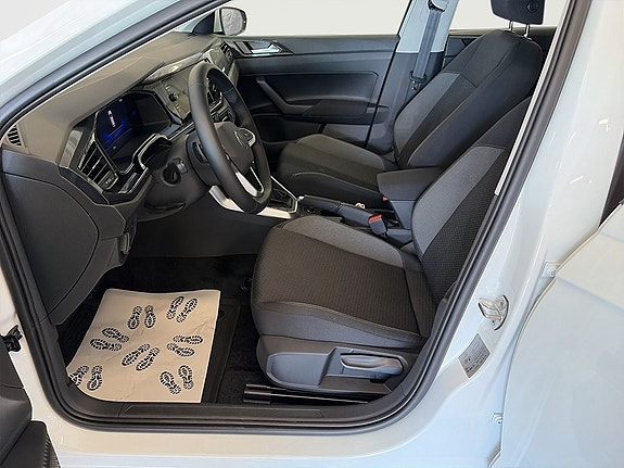 Volkswagen Polo 7 of 12