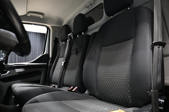 Ford Transit Custom 24 of 28