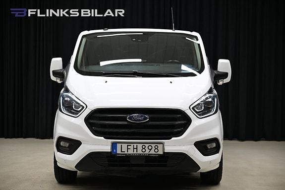Ford Transit Custom 10 of 28