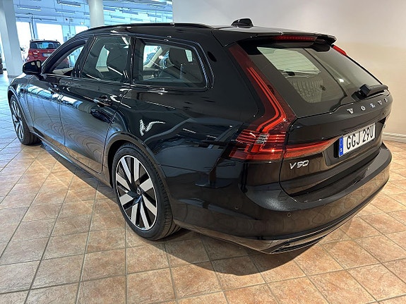 Volvo V90 4 of 5
