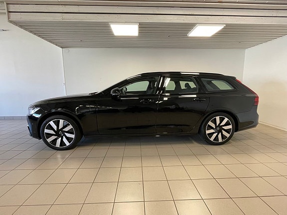 Volvo V90 2 of 7