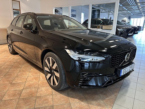 Volvo V90 2 of 5