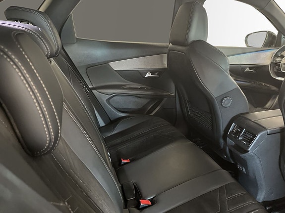 Peugeot 3008 8 of 15