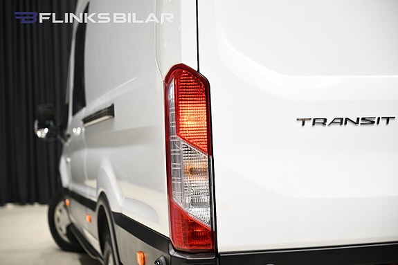Ford Transit 9 of 30