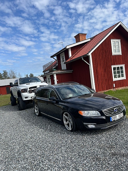 Volvo V70 3 of 8