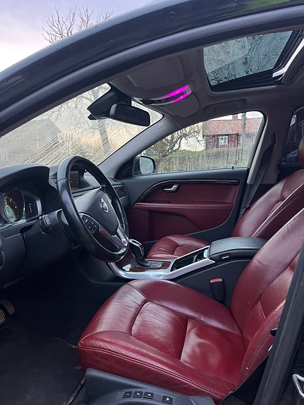 Volvo V70 8 of 8