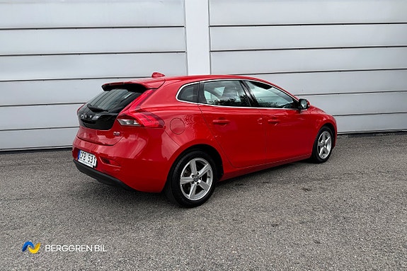 Volvo V40 7 of 30